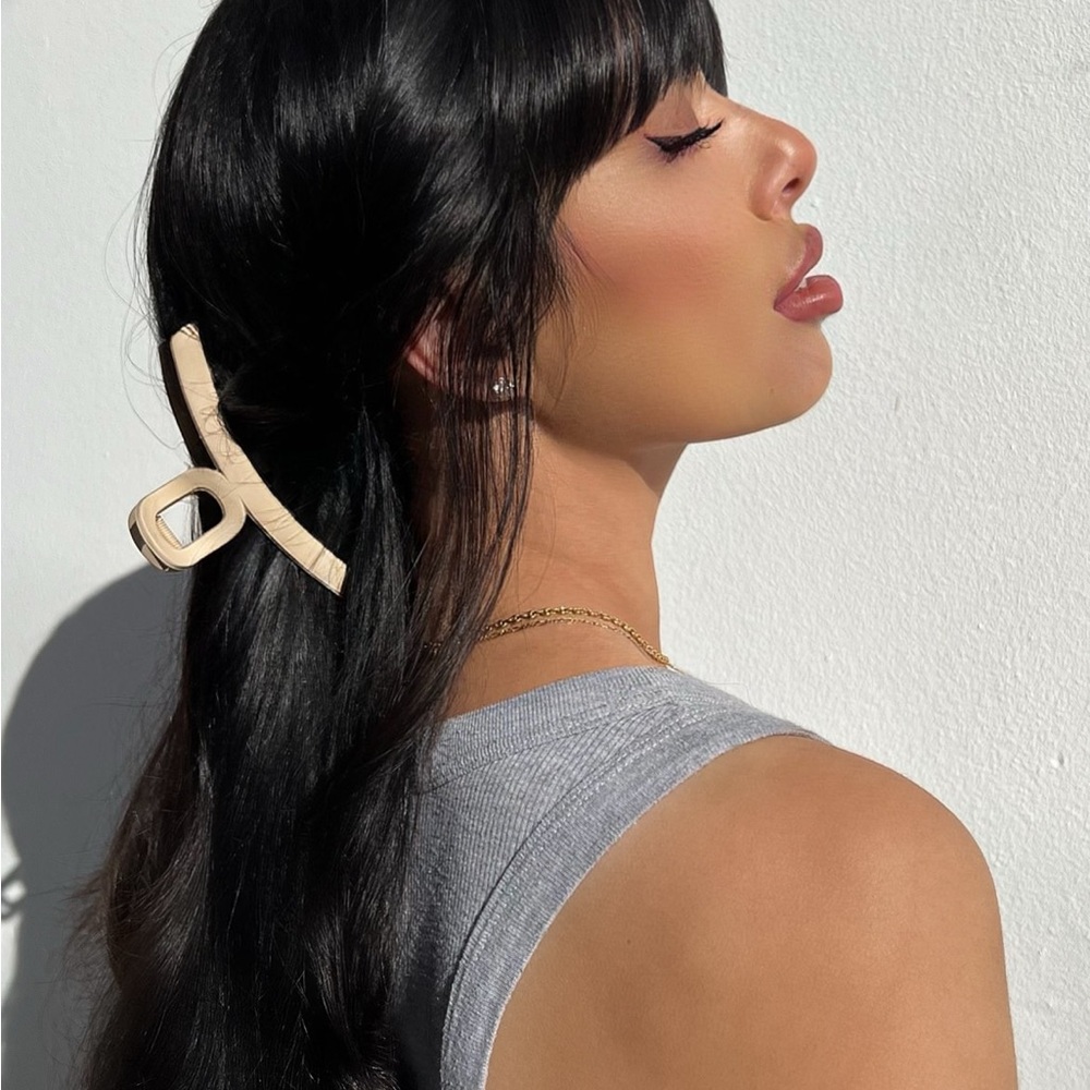 Nude Matte Claw Clips